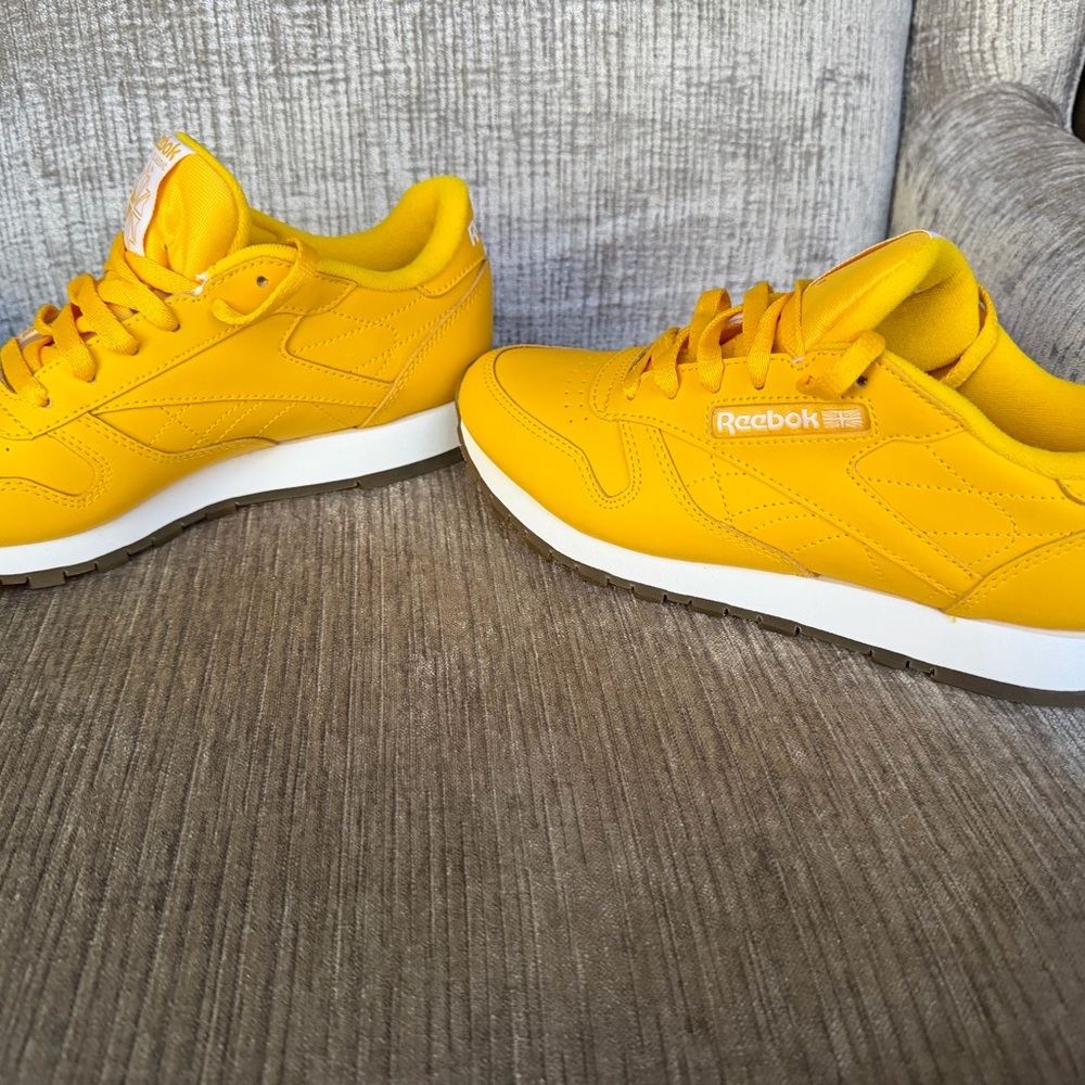 Reebok Classic Leather Sneakers - Yellow - Picture 2 of 7